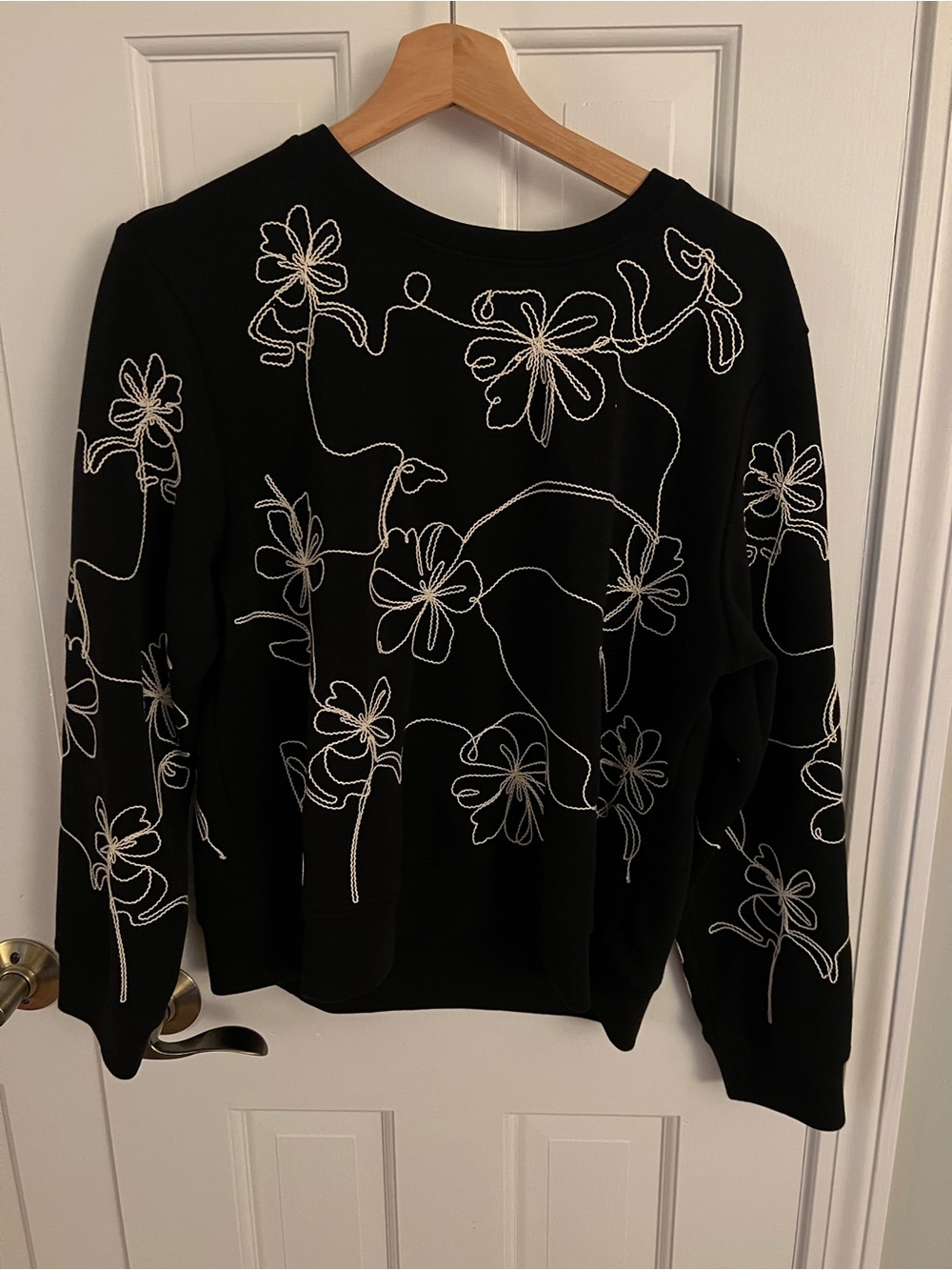 T Tahari Black Sweater with White Floral Line-Draw